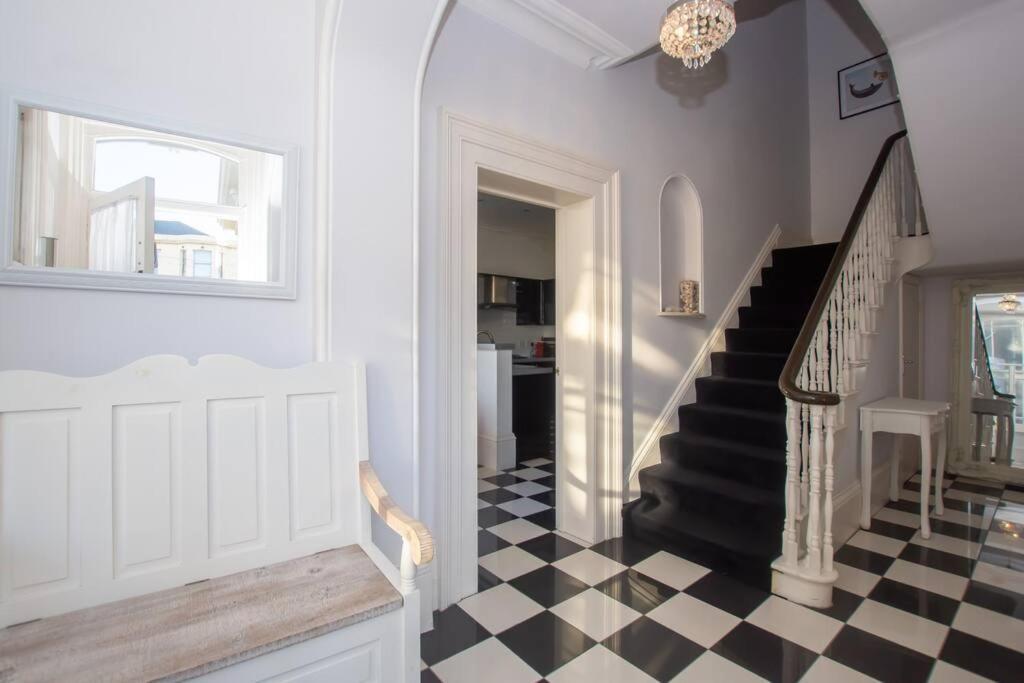 Beautiful Victorian Coastal Holiday Home Дийл Екстериор снимка