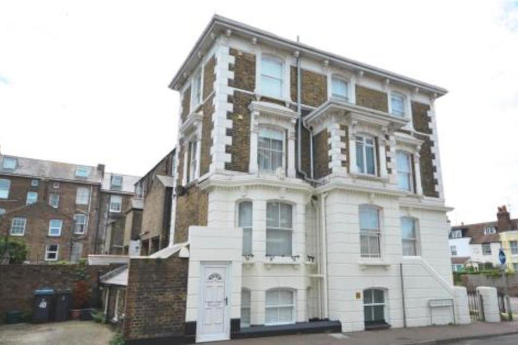 Beautiful Victorian Coastal Holiday Home Дийл Екстериор снимка